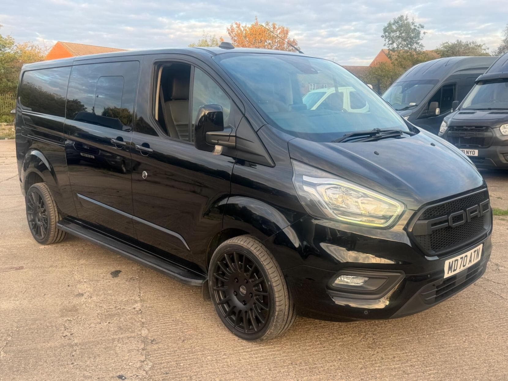 2021 Ford Transit Custom 2.0 320 EcoBlue Limited Crew Van Auto L2 H1 Euro 6 (s/s) 5dr