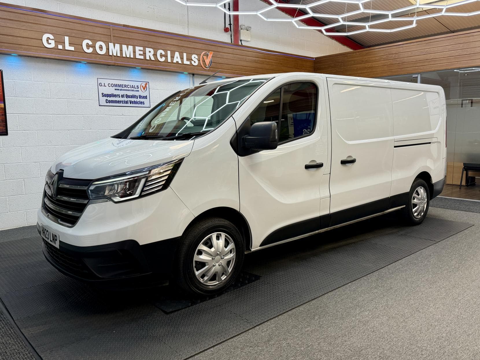 2023 Renault Trafic 2.0 dCi Blue LL30 Business+ Panel Van 5dr Diesel Manual L2 H1 Euro 6 (s/s) (130 ps)