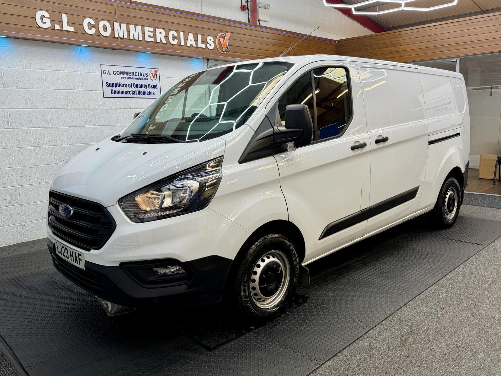 2023 Ford Transit Custom 2.0 300 EcoBlue Leader Panel Van 5dr Diesel Manual L2 H1 Euro 6 (s/s) (130 ps)