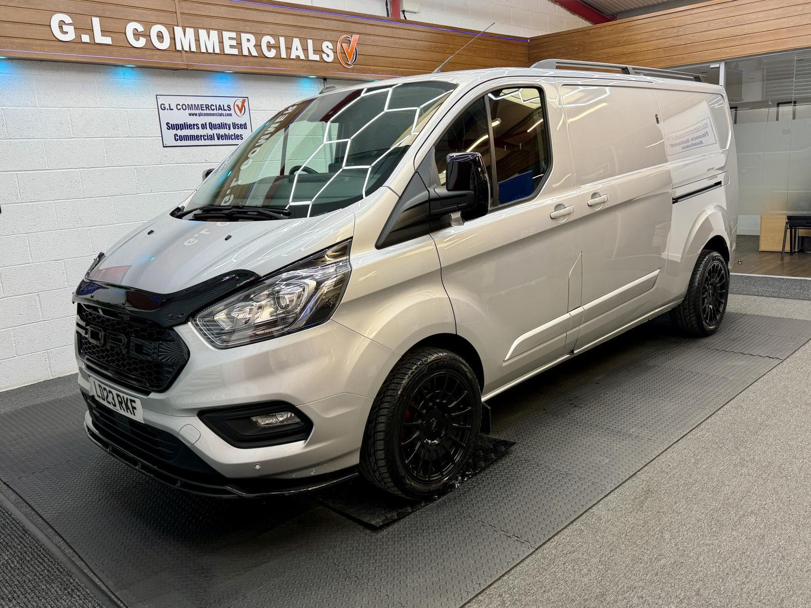 2023 Ford Transit Custom 2.0 300 EcoBlue Limited Panel Van 5dr Diesel Manual L2 H1 Euro 6 (s/s) (130 ps)
