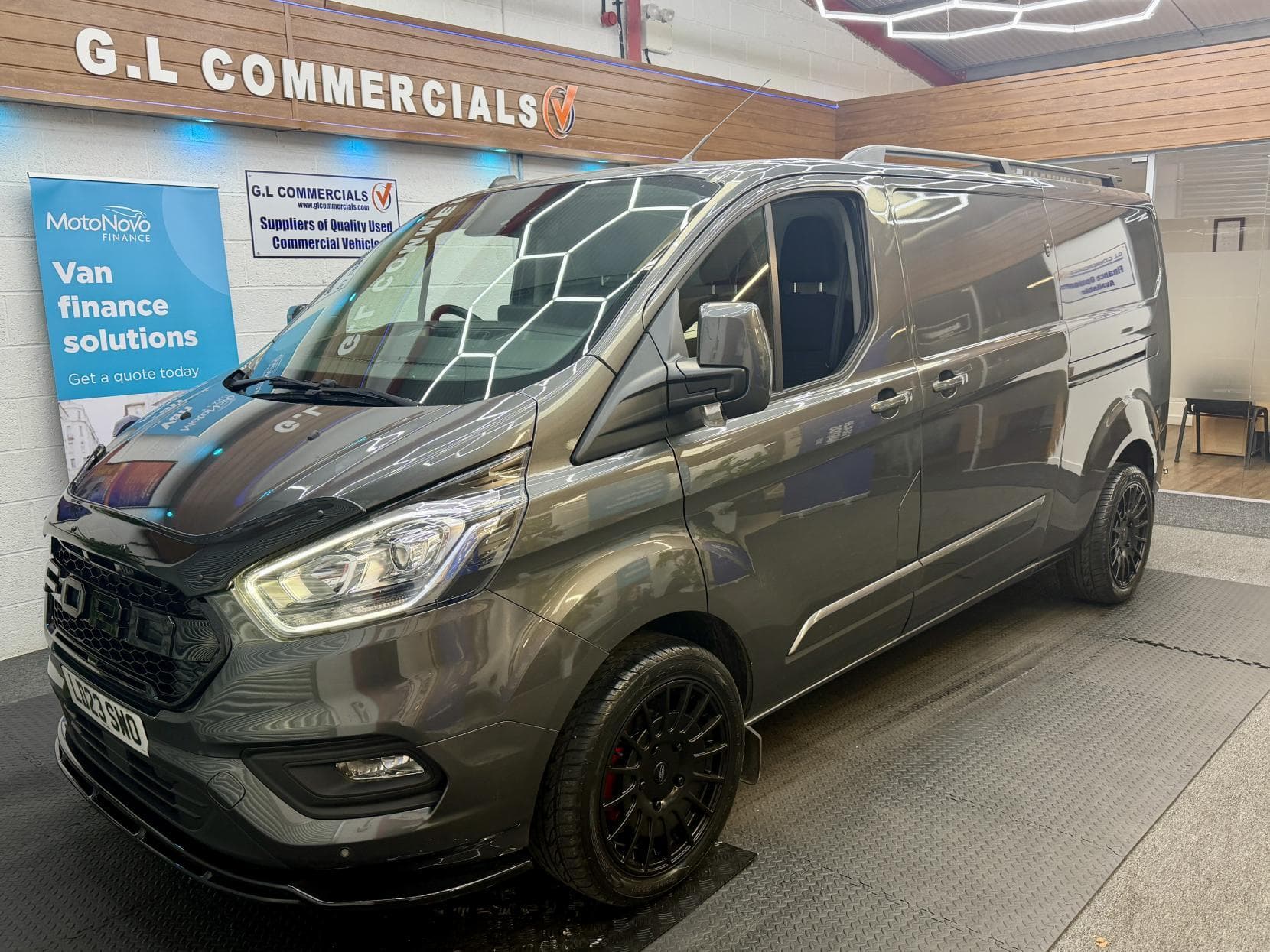 2023 Ford Transit Custom 2.0 300 EcoBlue Limited Panel Van 5dr Diesel Manual L2 H1 Euro 6 (s/s) (130 ps)