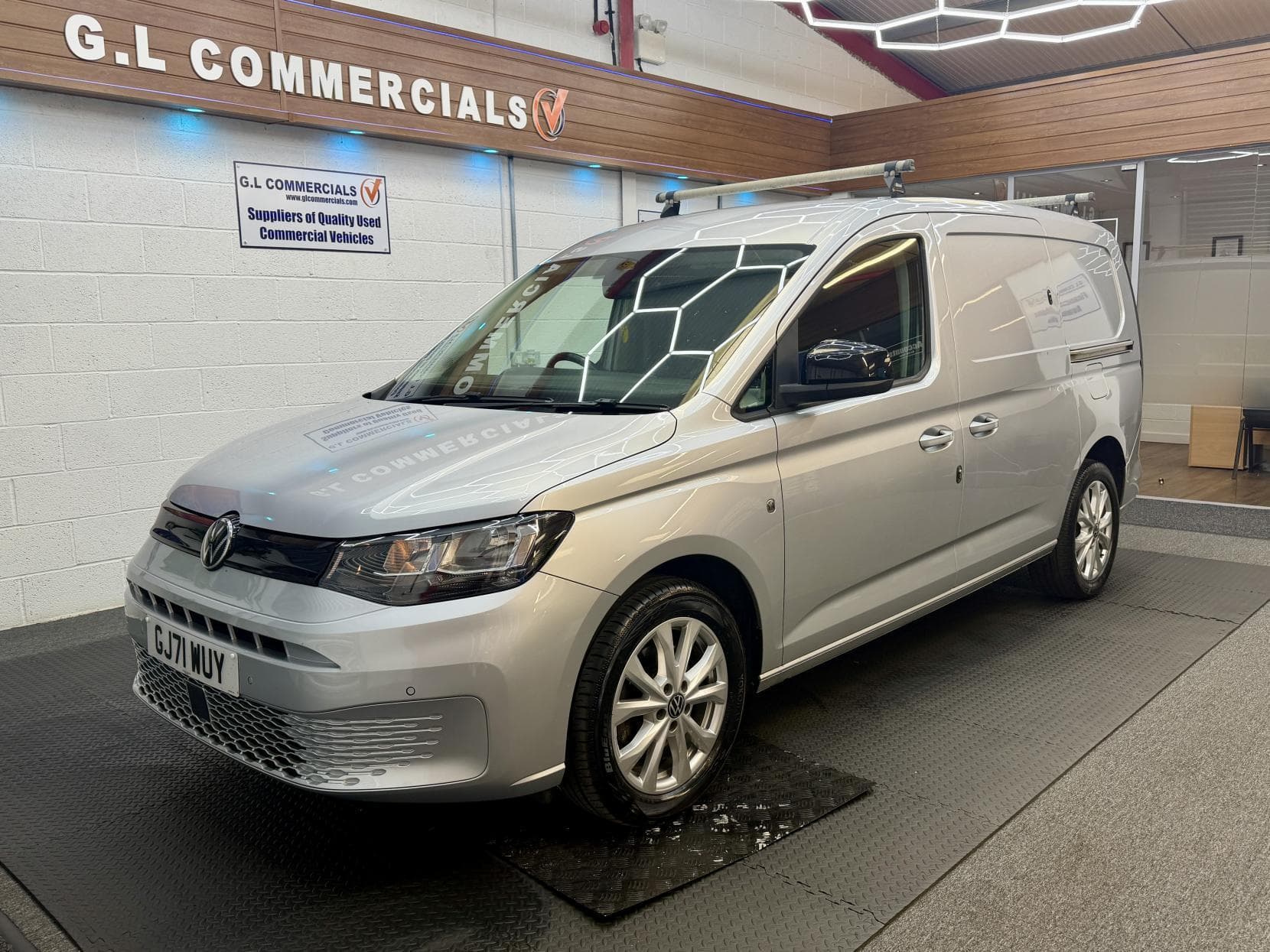 2021 Volkswagen Caddy Maxi 2.0 TDI C20 Commerce Pro Panel Van 6dr Diesel Manual LWB Euro 6 (s/s) (102 ps)