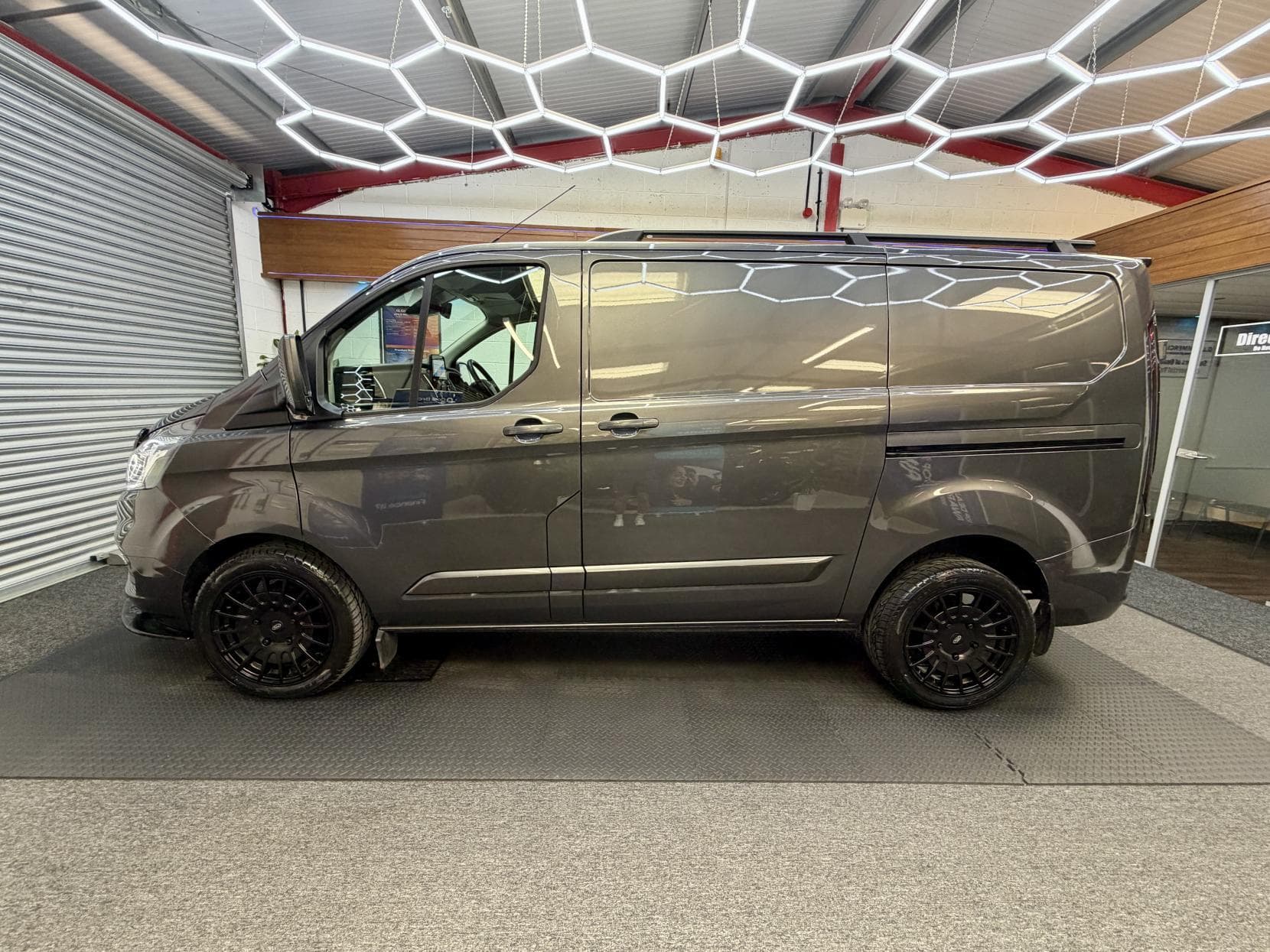 2023 Ford Transit Custom 2.0 280 EcoBlue Limited Panel Van 5dr Diesel Manual L1 H1 Euro 6 (s/s) (130 ps)