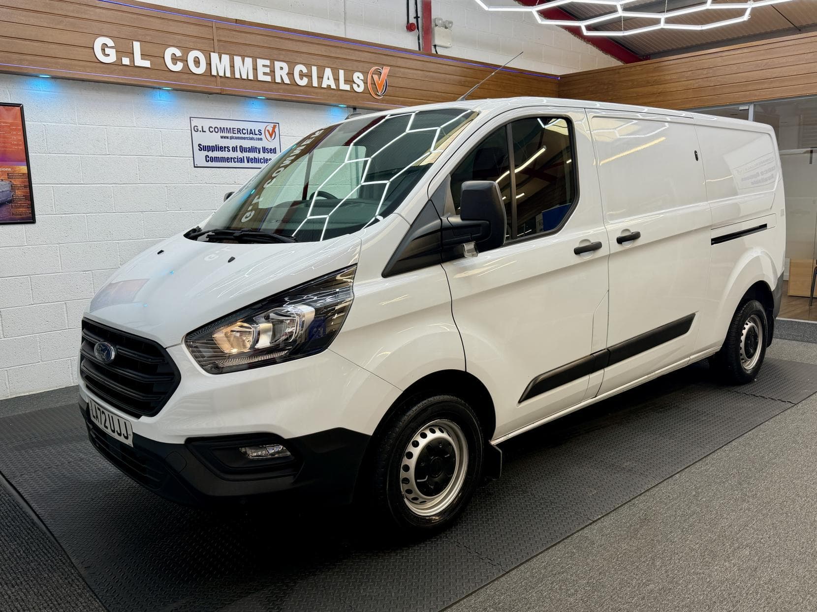 2023 Ford Transit Custom 2.0 300 EcoBlue Leader Panel Van 5dr Diesel Manual L2 H1 Euro 6 (s/s) (130 ps)