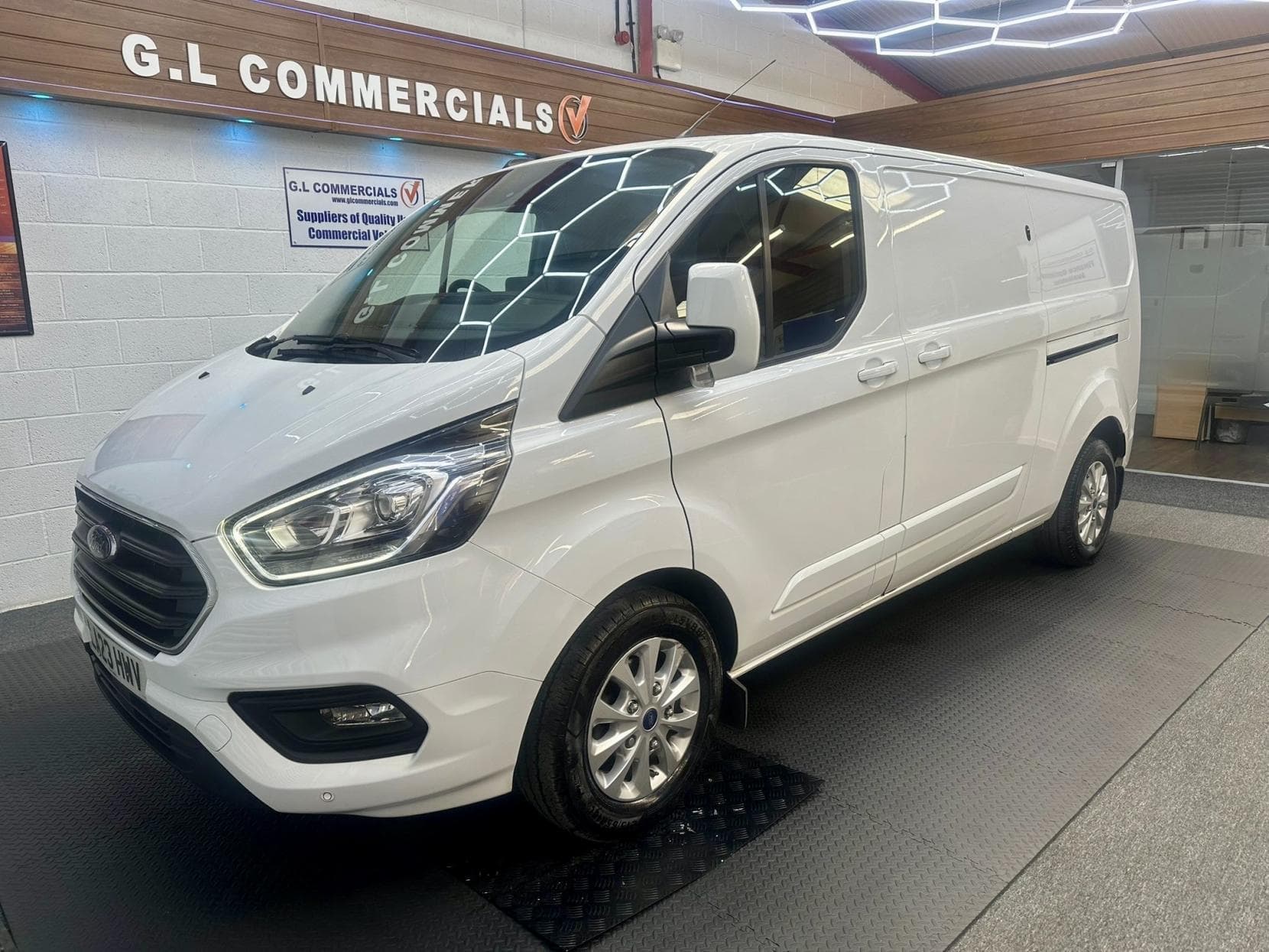 2023 Ford Transit Custom 2.0 300 EcoBlue Limited Panel Van 5dr Diesel Manual L2 H1 Euro 6 (s/s) (130 ps)