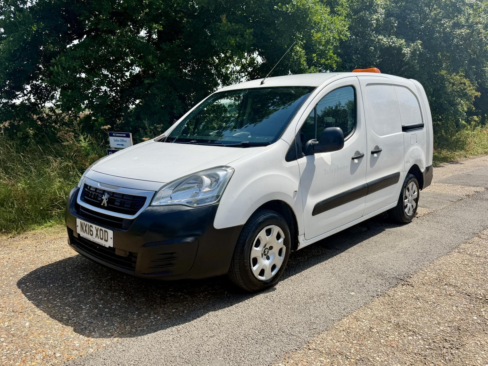 2016 Peugeot Partner 1.6 BlueHDi 744 S Combi Van 6dr Diesel Manual L2 (113 g/km, 97.64 bhp)