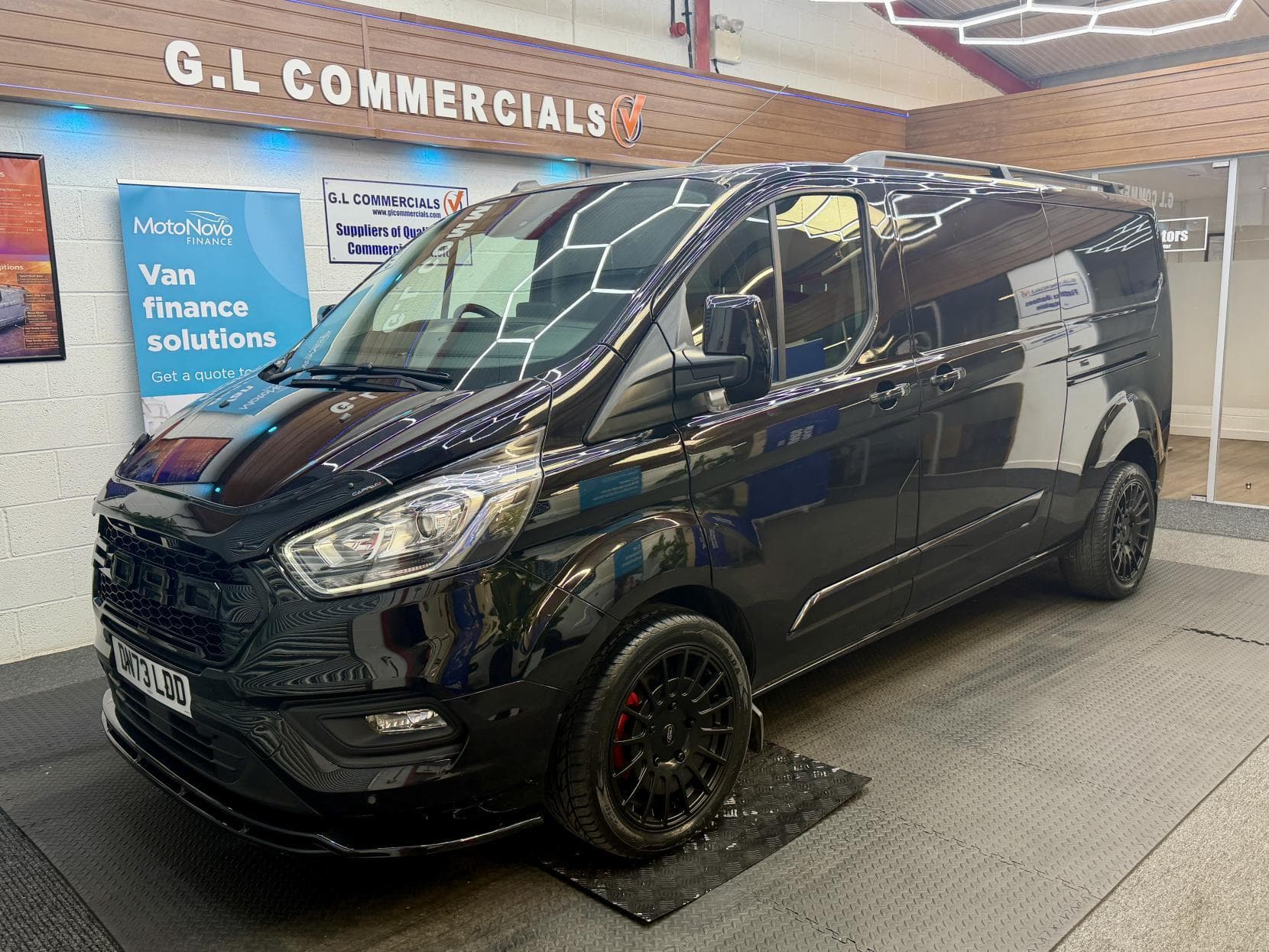 2023 Ford Transit Custom 2.0 300 EcoBlue Limited Panel Van 5dr Diesel Manual L2 H1 Euro 6 (s/s) (130 ps)