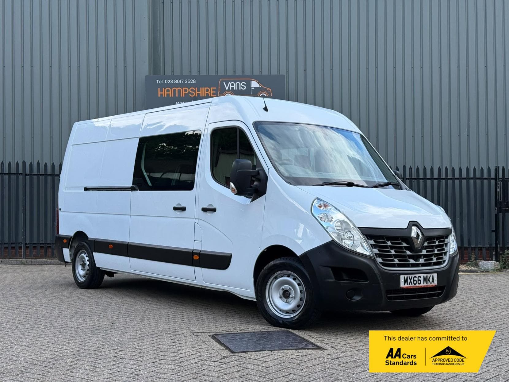 2016 Renault Master 2.3 dCi ENERGY 35 Business Combi Van Double Cab 5dr Diesel Manual FWD MWB Medium Roof Euro 6 (s/s) (9 Seat) (145 ps)