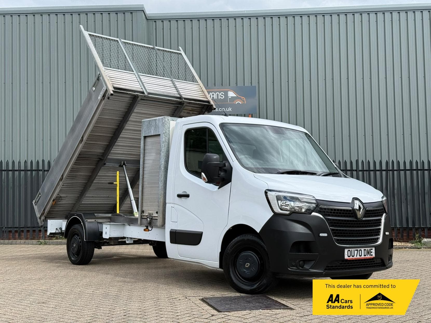2020 Renault Master 2.3 dCi 35 Business Tipper 2dr Diesel Manual FWD LWB Euro 6 (Aluminium, Tool Box) (135 ps)