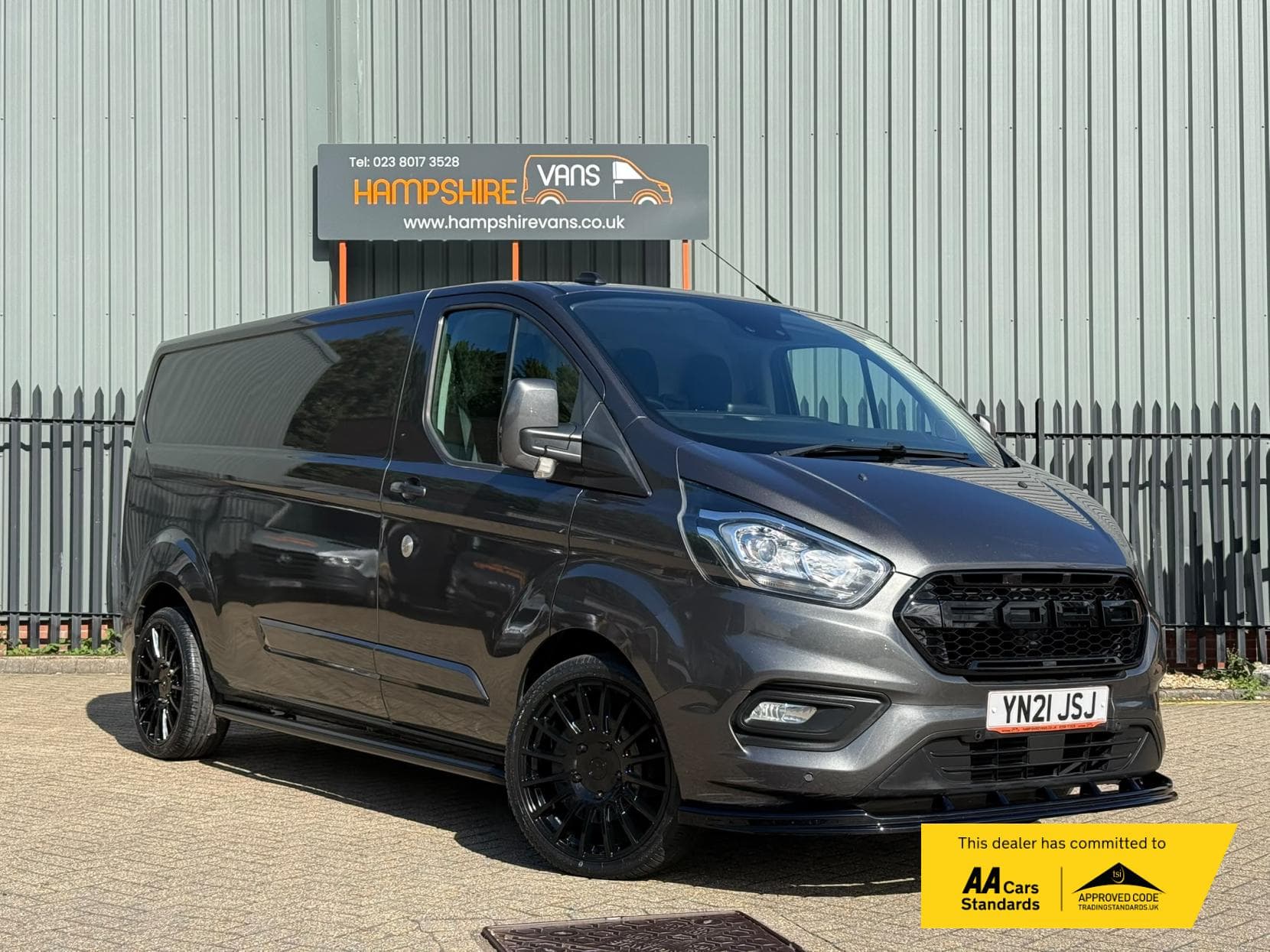 2021 Ford Transit Custom 2.0 300 EcoBlue Limited Panel Van 5dr Diesel Manual L2 H1 Euro 6 (s/s) (130 ps)