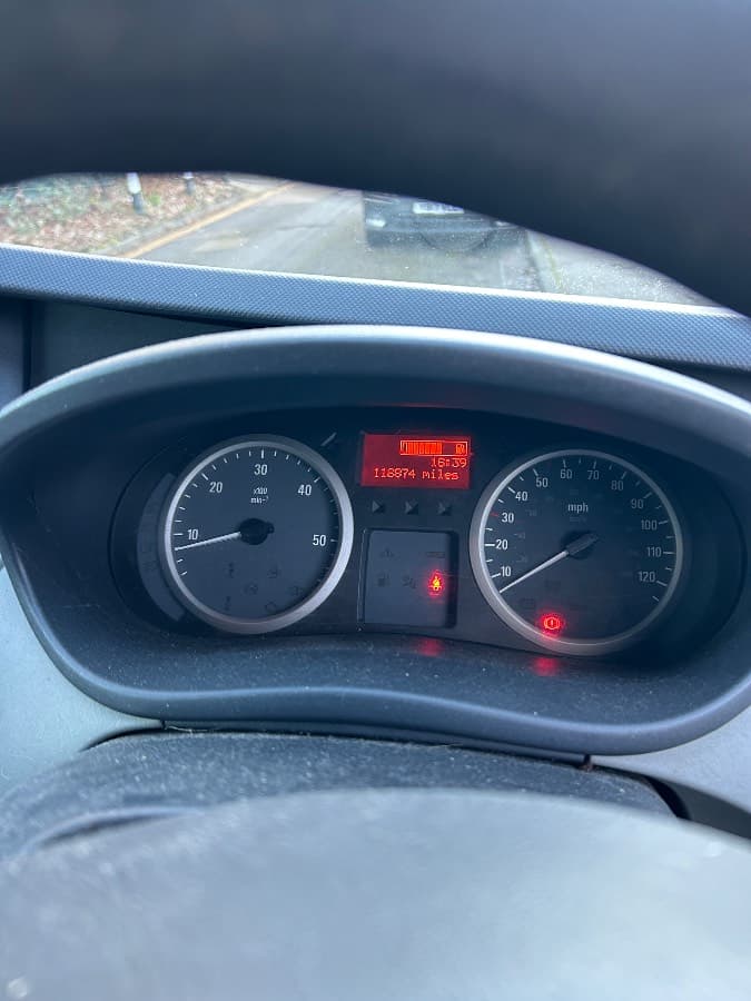 Vauxhall vivaro 2012 - injector fault