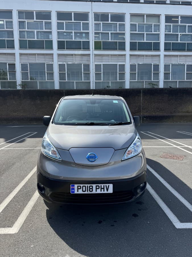 NISSAN e-NV200