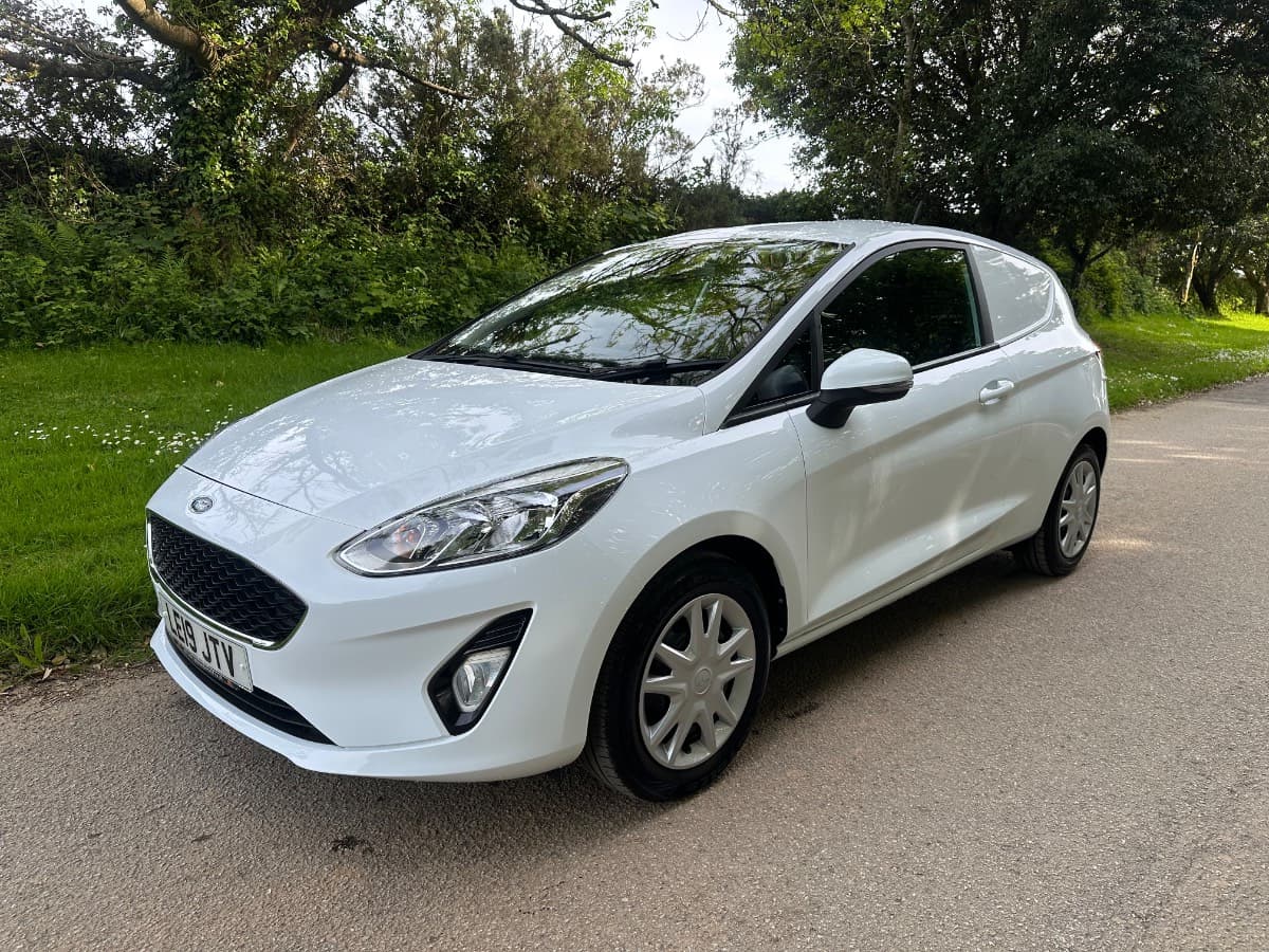 2019 (19) Ford Fiesta 1.5 Tdci 85 [Euro 6] Car Derived Van - Only 44000 Miles!