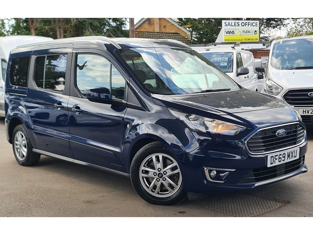 Ford ConnectTitanium MPV AUTO