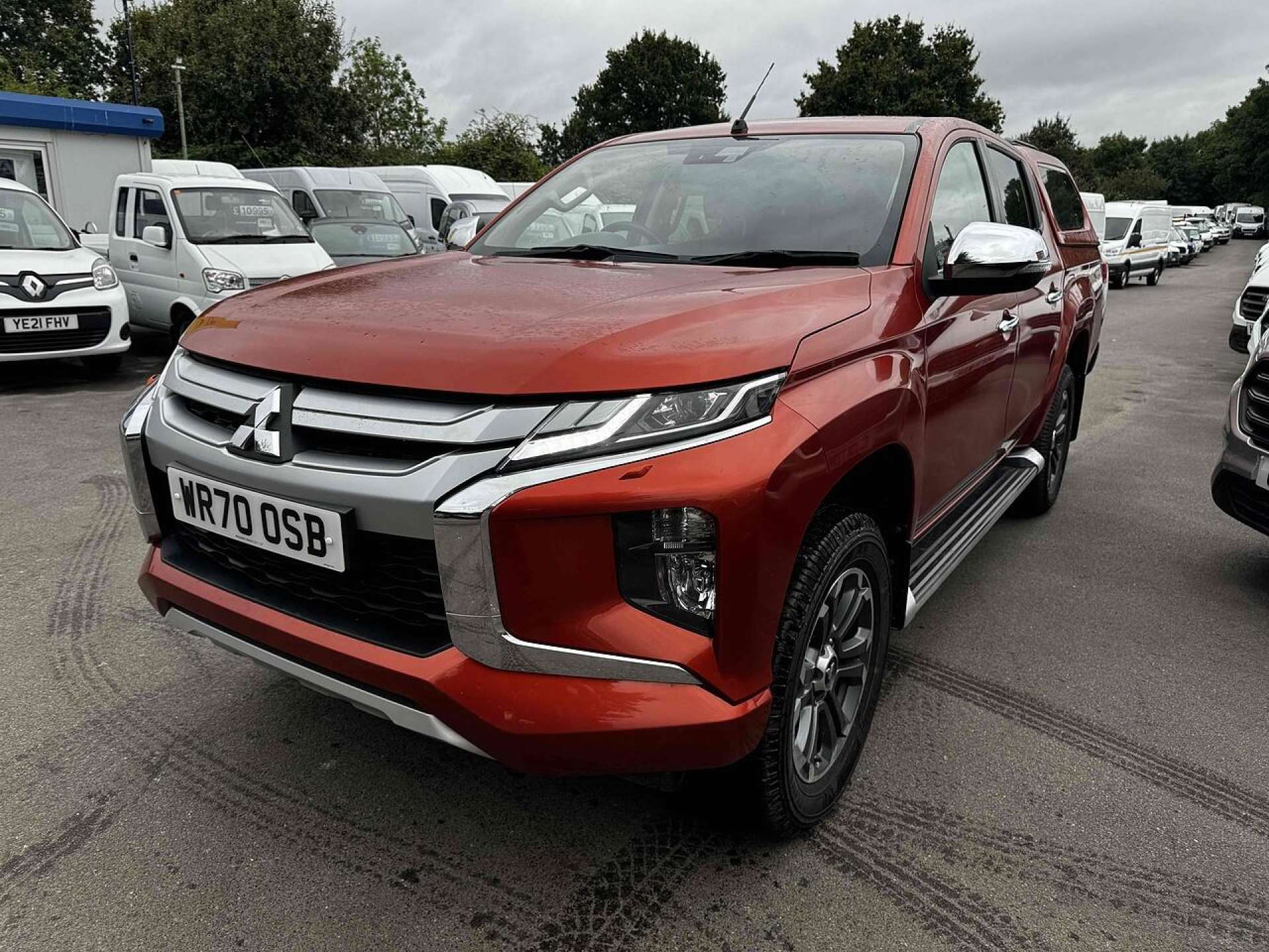 Mitsubishi L200 DC Barbarian