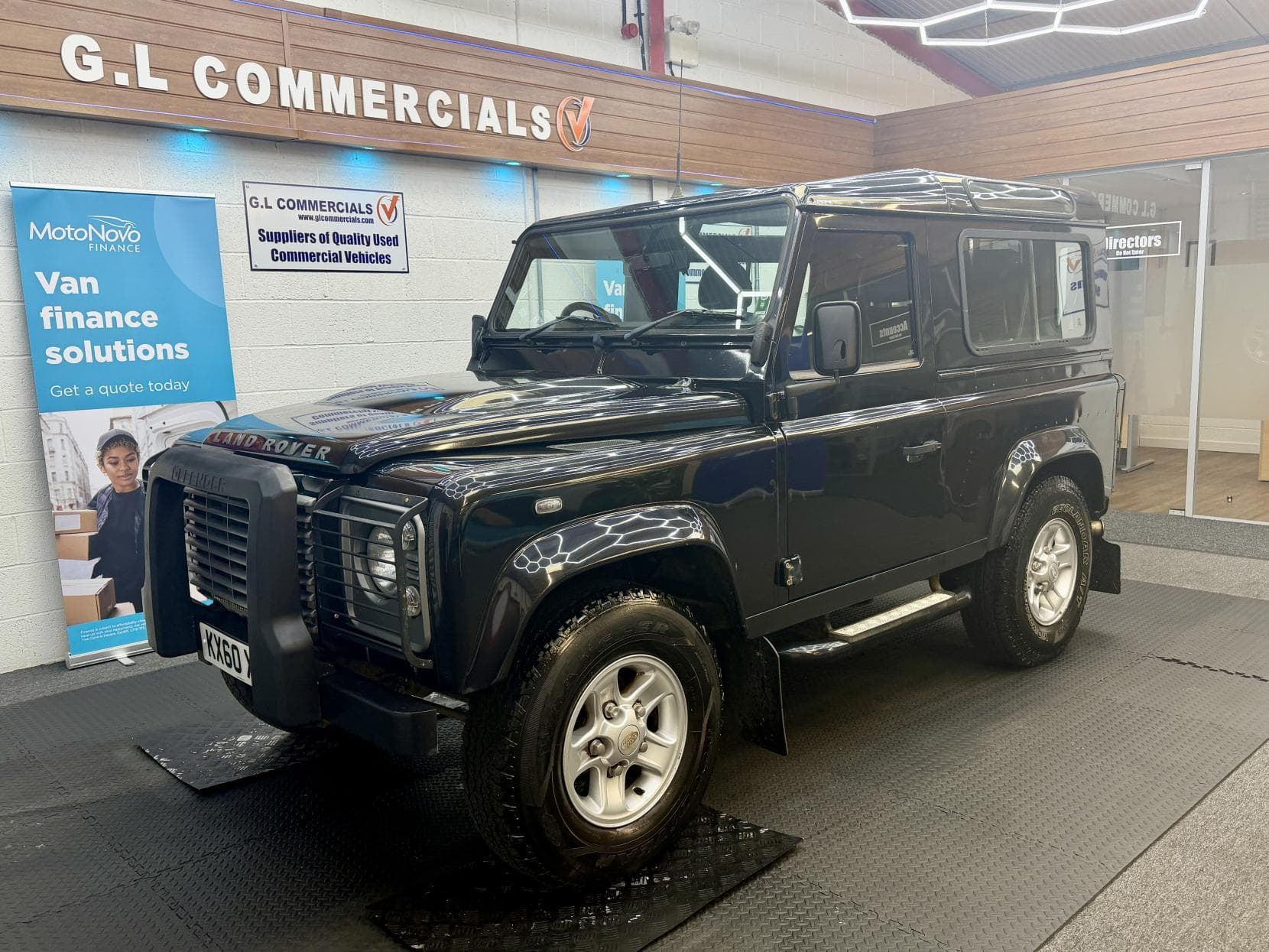 2010 Land Rover Defender 90 2.4 TDCi XS Station Wagon 3dr Diesel Manual 4WD SWB Euro 4 (122 bhp)