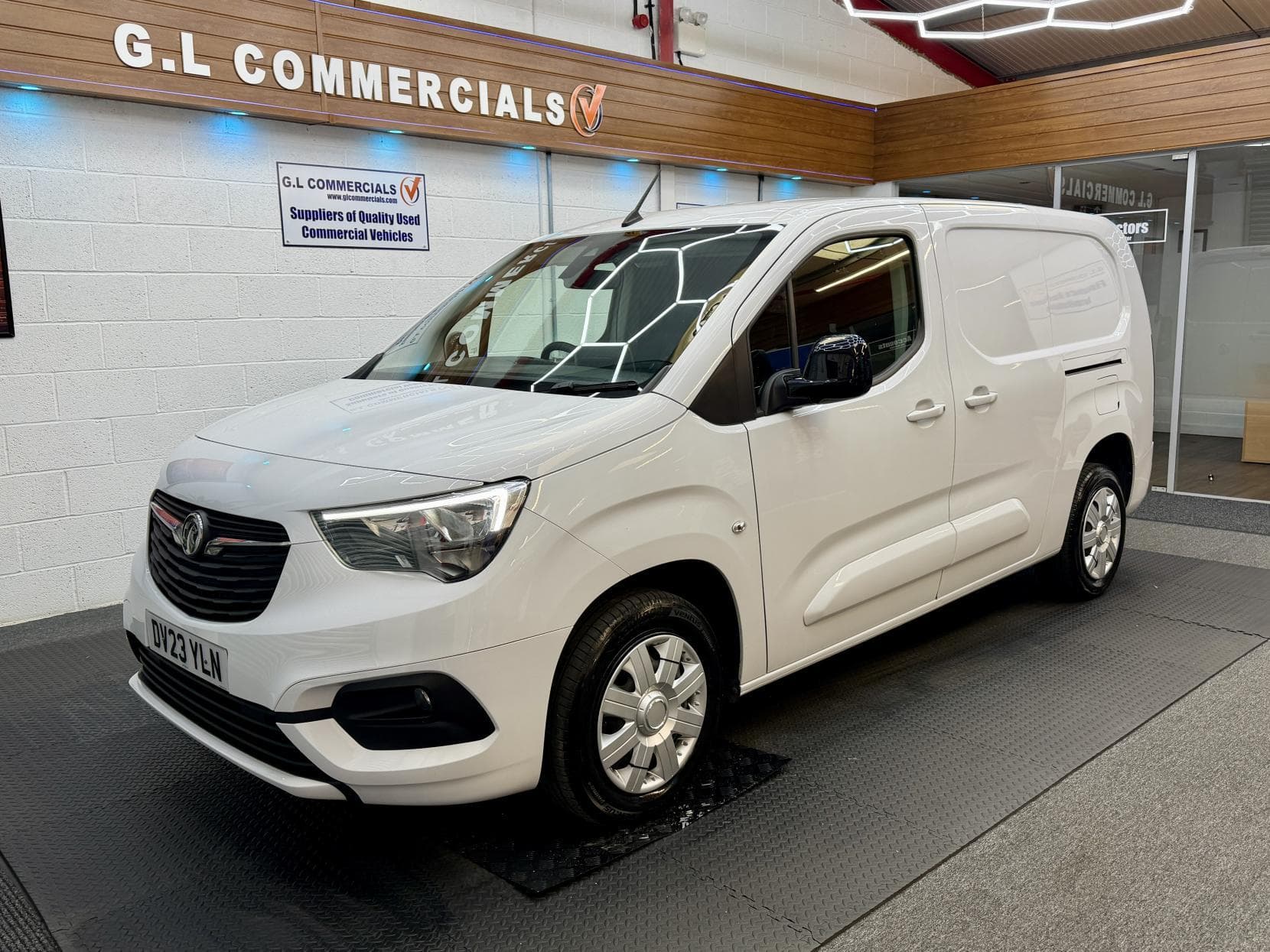 2023 Vauxhall Combo 1.5 Turbo D 2300 Pro Panel Van 6dr Diesel Manual L2 H1 Euro 6 (s/s) (100 ps)