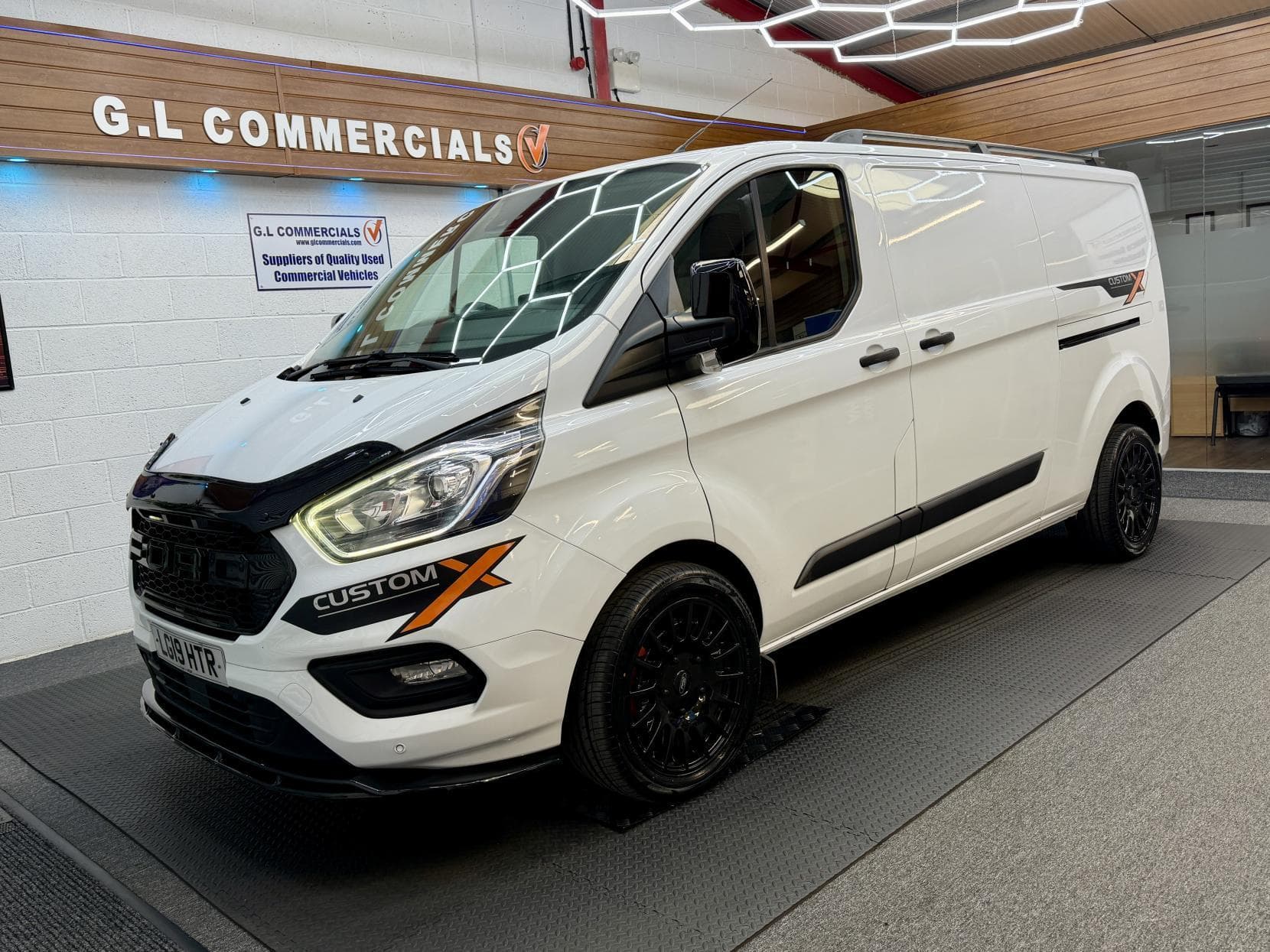 2019 Ford Transit Custom 2.0 320 EcoBlue Trend Panel Van 5dr Diesel Auto L2 H1 Euro 6 (s/s) (130 ps)