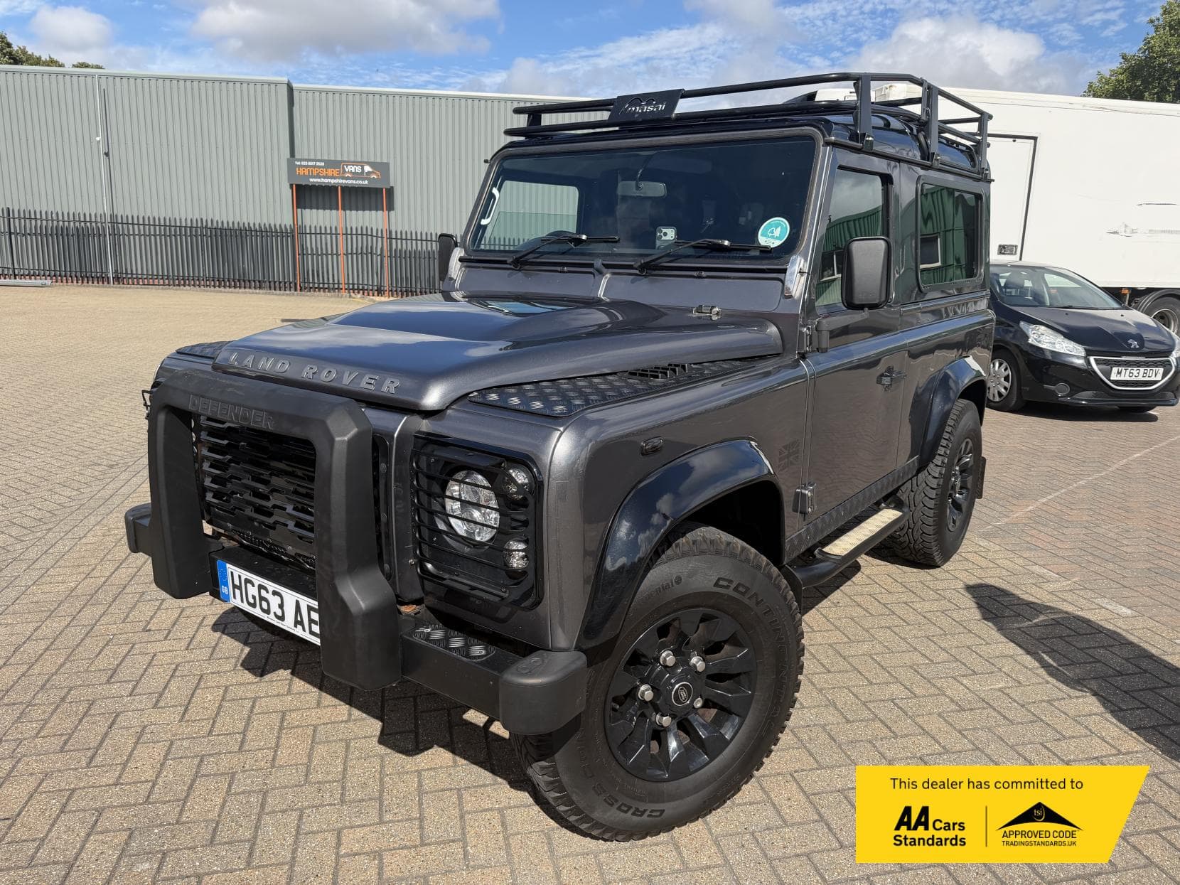 2013 Land Rover Defender 90 2.2 TDCi XS Station Wagon Double Cab 3dr Diesel Manual 4WD SWB Euro 5 (122 ps)