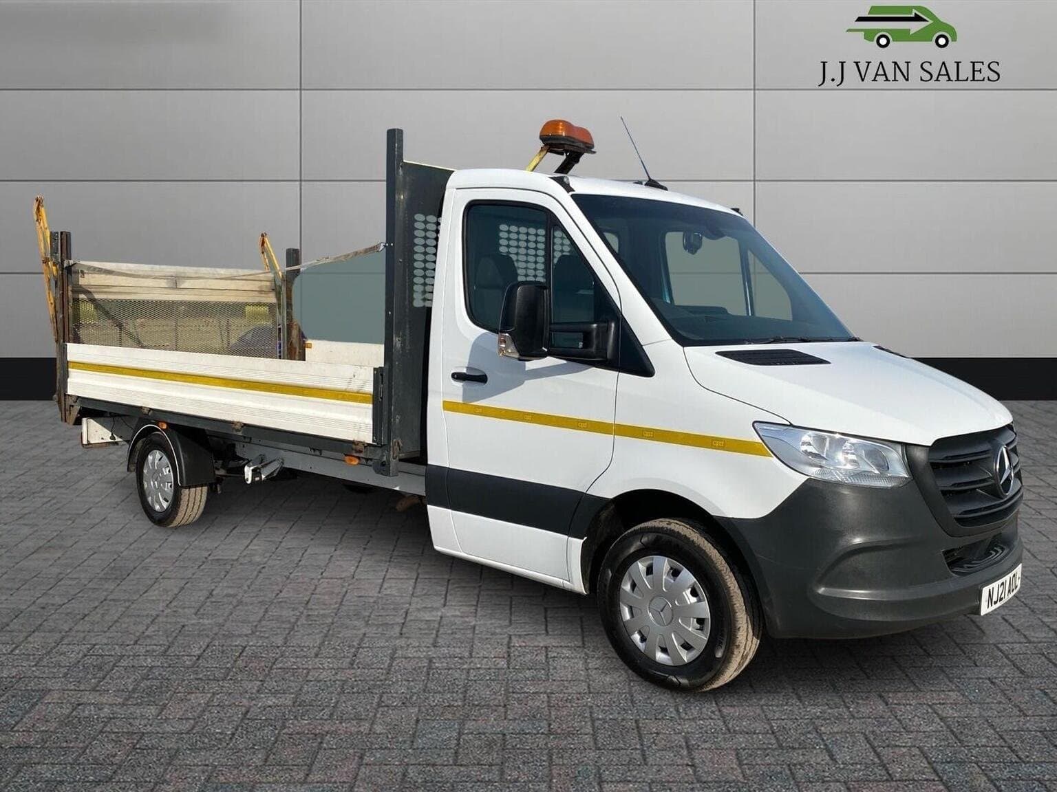 Mercedes-Benz Sprinter 2.1 L Diesel LWB Van – 2021 – 110K Miles – Tail Lift, Reversing Camera & Shelving | Westbury