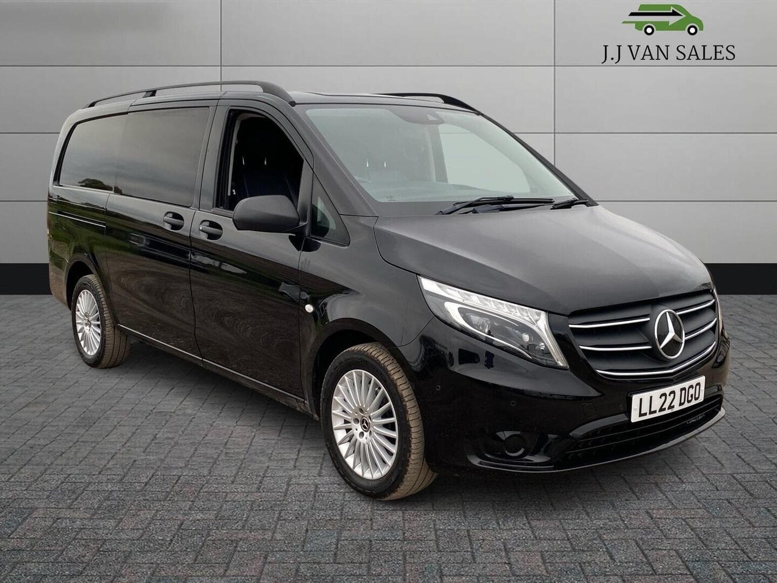 Mercedes-Benz Vito 2.0 L Diesel Auto LWB Van – 2022 – 110K Miles – Camera, Parking Sensors & Air Con | Westbury