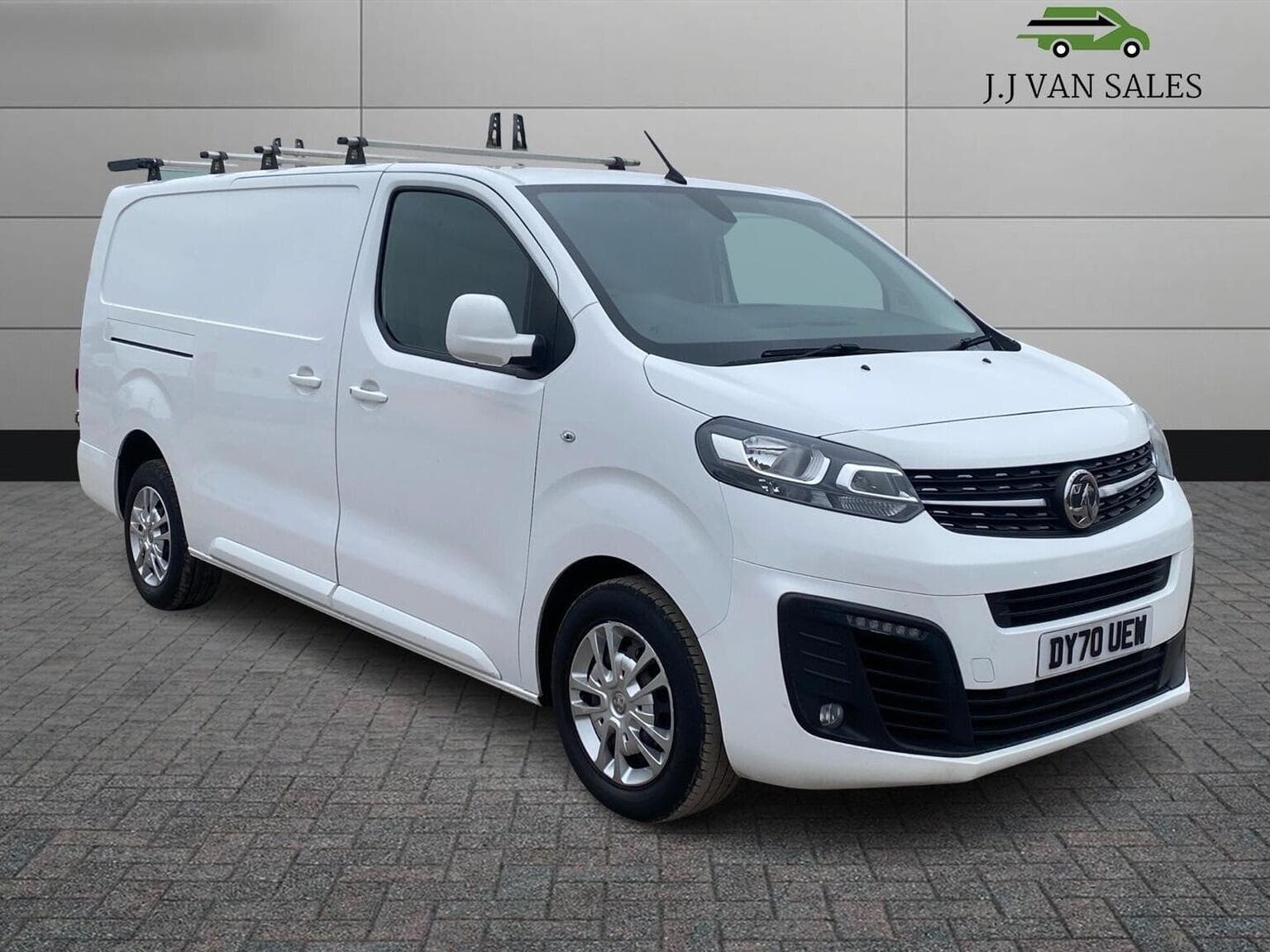 Vauxhall Vivaro 1.5 L Diesel Van – 2020 – 81K Miles – Roof Rack, Air Con & Parking Sensors | Westbury