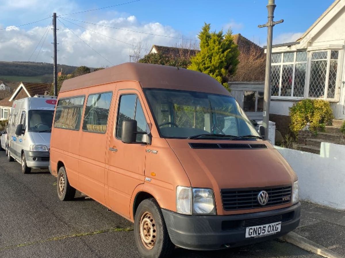 Volkswagen LT35 MWB High Roof 2005 - Image 1