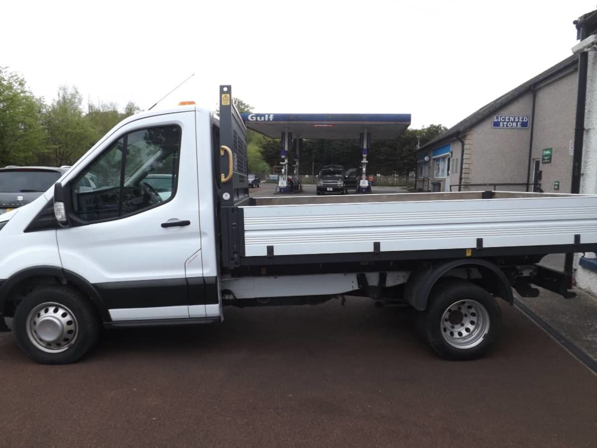 Low mileage Tipper single cab - Image 1
