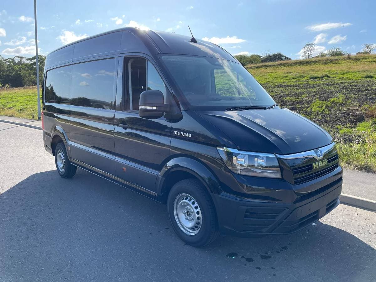 MAN TGE 3140D LION XS MEDIUM WHEELBASE HIGH ROOF - Image 1