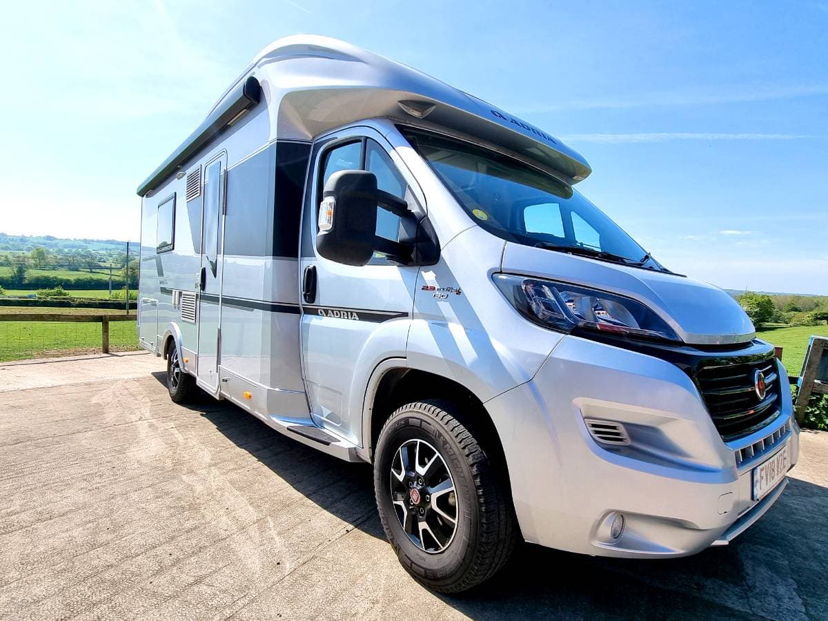 Adria Matrix Supreme 670 SLT - Image 1