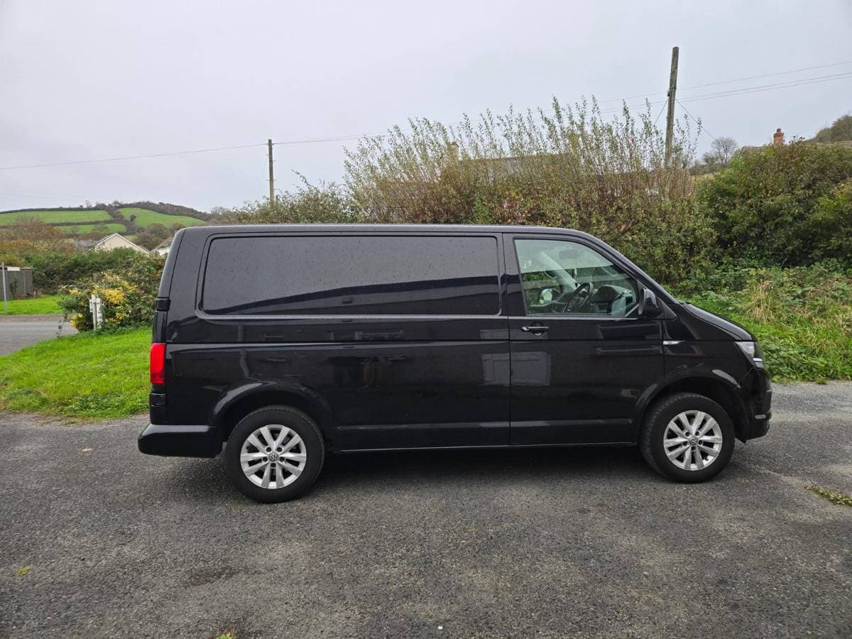 2018 Volkswagen transporter - Ideal camper base, full service history - Image 1