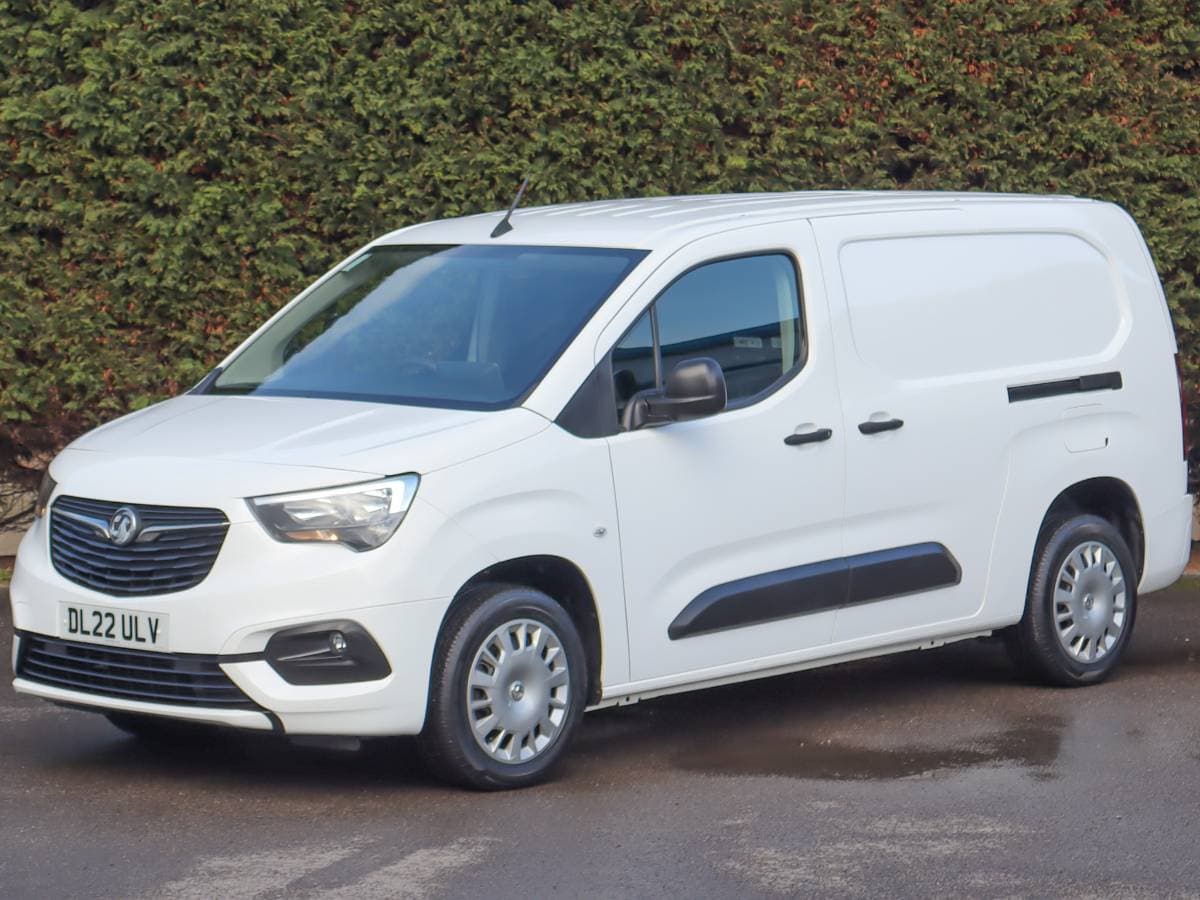 2022 (22) Vauxhall Combo Sportive 1.5td, 100bhp, L2 LWB Van - Image 1