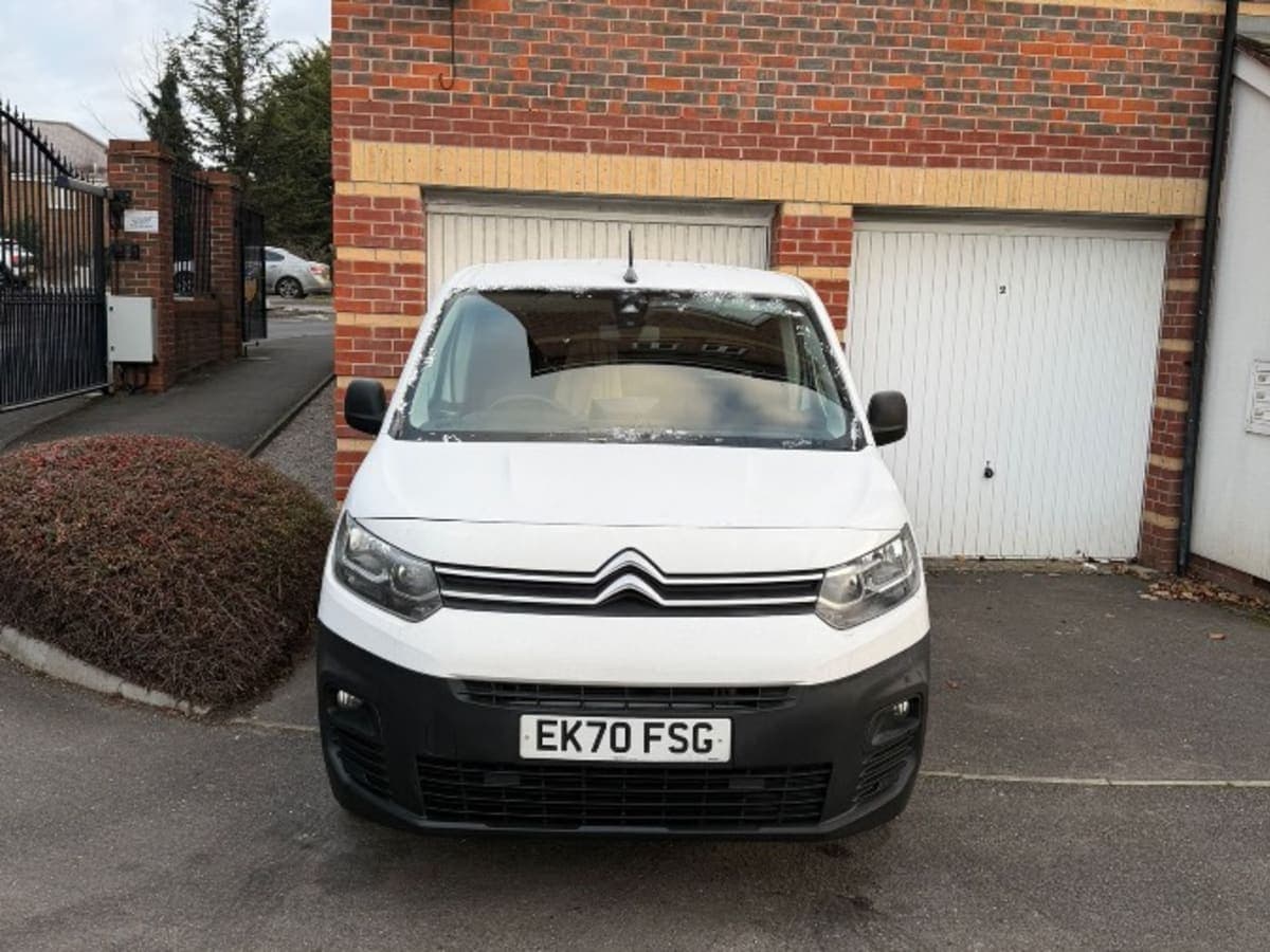 Citroen Berlingo EN PRISE BLUEHDI - Image 1