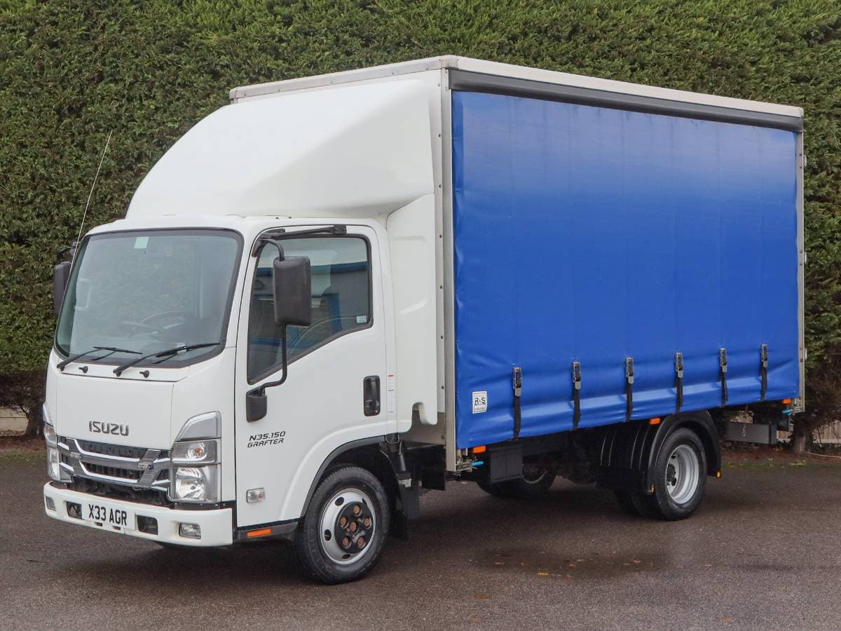 2023 (73) Isuzu Grafter N35.150 (T) DRW 3.0TD, Euro 6, 150bhp, 14'1" / 4.3M LWB Extra High Curtainside Box Van - Image 1