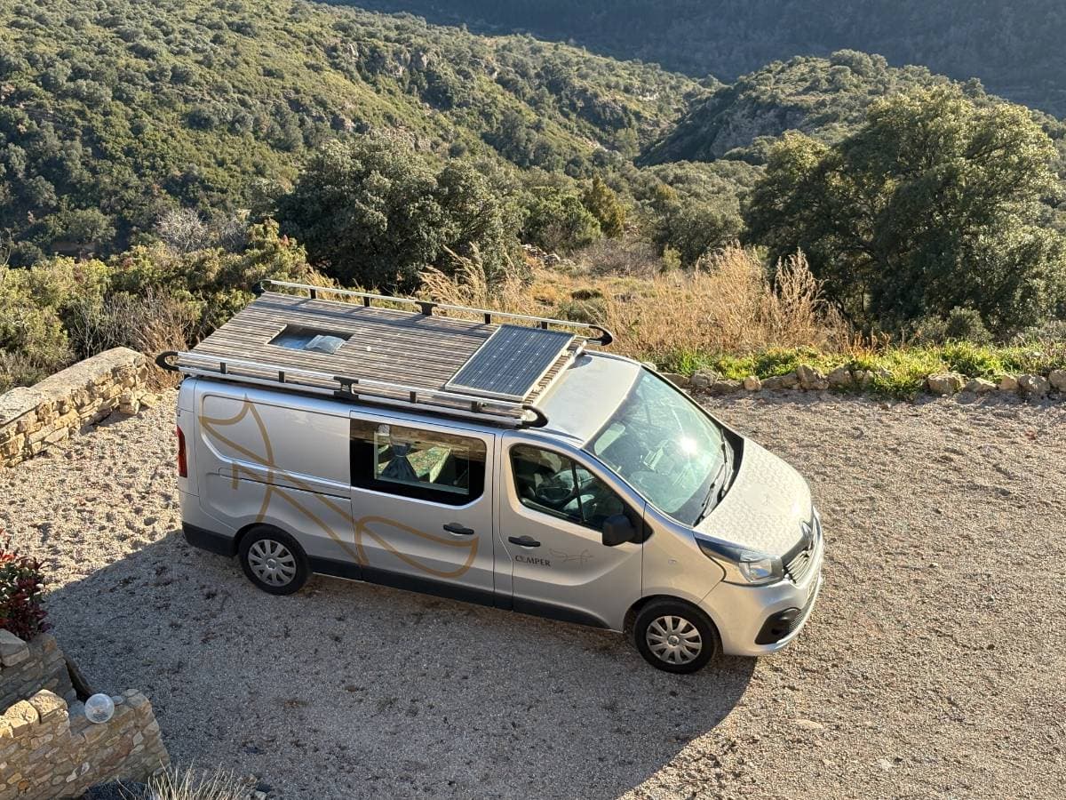 Off-Grid, 4-Season Campervan – Hot Shower, Solar & Heating – 2016 Renault Trafic, low miles – £15,495 – Cambridge - Image 1