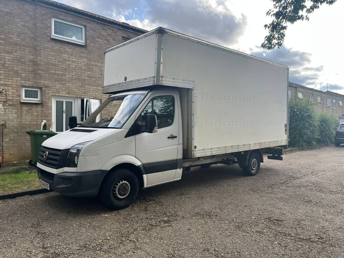 Volkswagen Crafter Luton Box Tail Lift Van CR35 2.0 TDI - Image 1