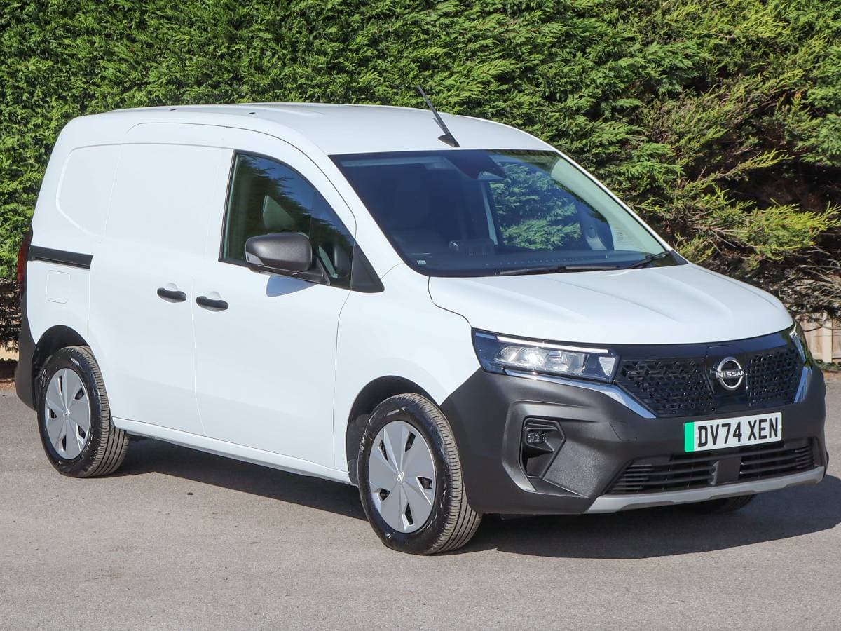 2024 (74) Nissan Townstar Acenta 45KW 122 BHP Electric Automatic Van - Image 1