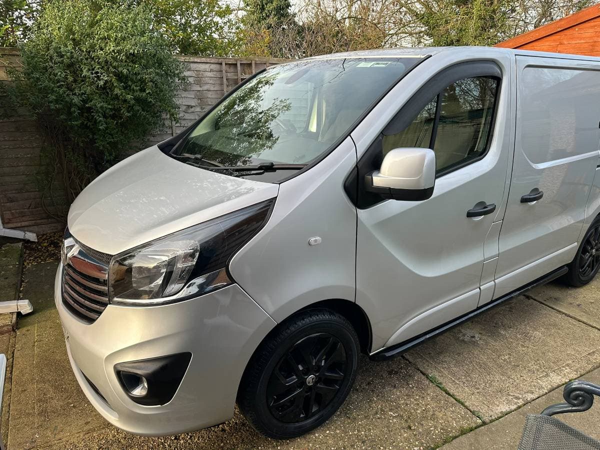 19 Plate Vauxhaul Vivaro panel van limited edition Nav L1H1 2700 1.6CDTI BiTurbo 125PS S/S ecoTEC Blue Injection - Image 1