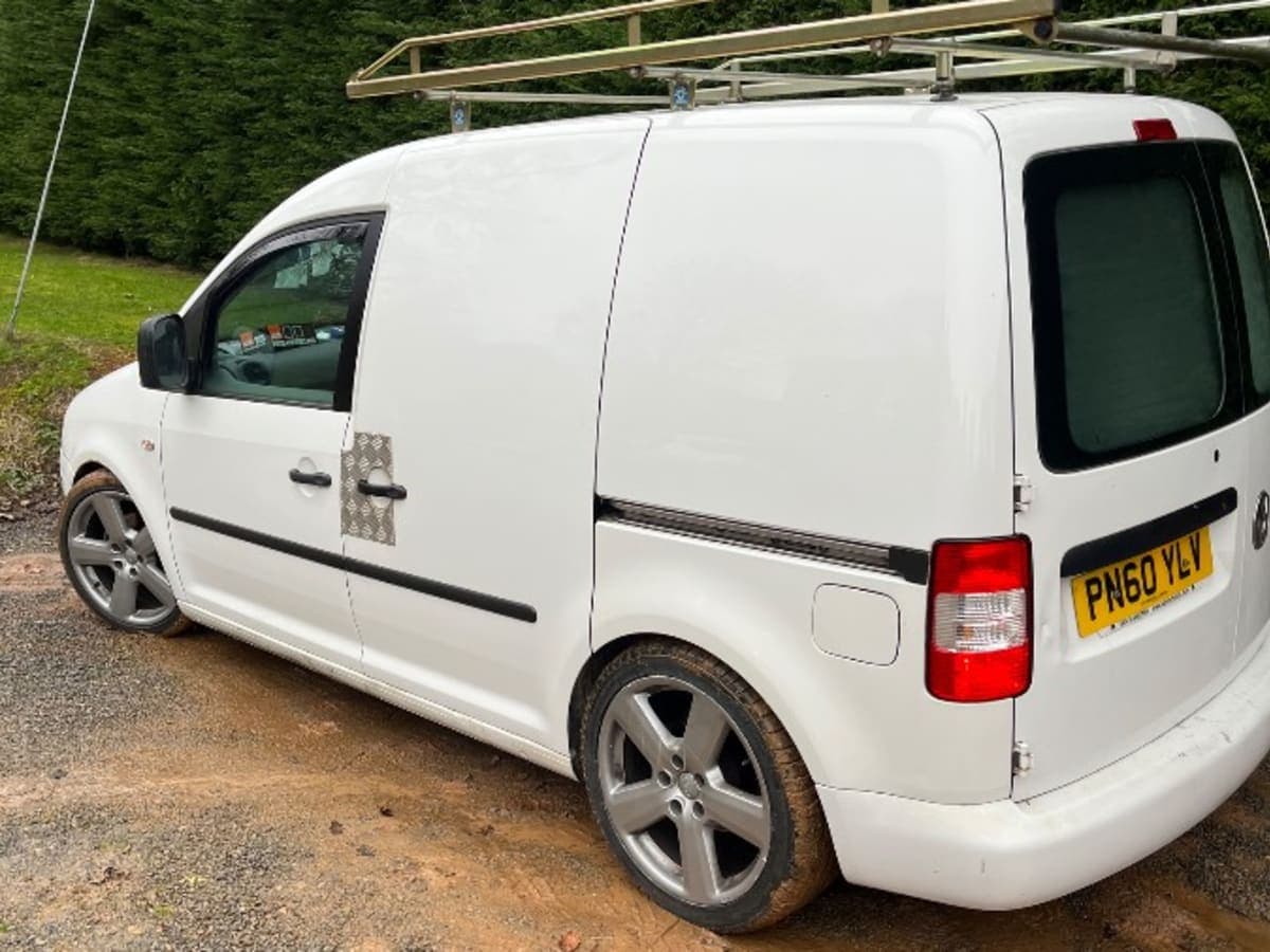 Vw Caddy 1.9tdi 2010 - Image 1