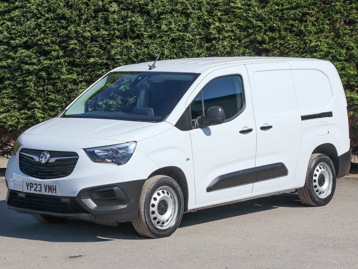 2023 (23) Vauxhall Combo 2300 Prime 1.5 Turbo D, 100BHP, 6 Speed, L2 LONG 5 Seat Crew Van - Image 1