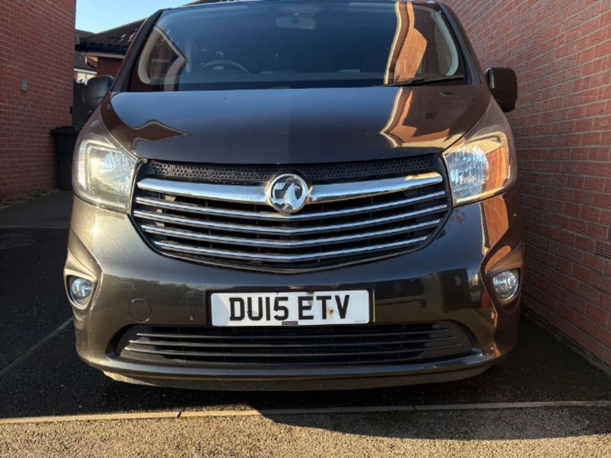 2015 Vauxhall Vivaro 1.6 2015 Vauxhall Vivaro 1.6 Biturbo Sportive with Tailgate - Clutch gone - Image 1