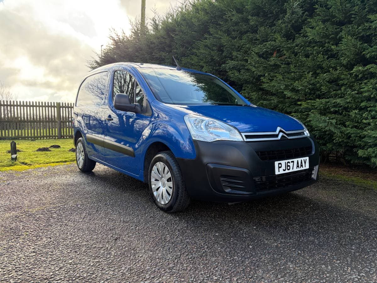 Citroen Berlingo Enterprise 100 850 - Belt/Pump, FSH, A/C, Cruise, 2 keys - Image 1