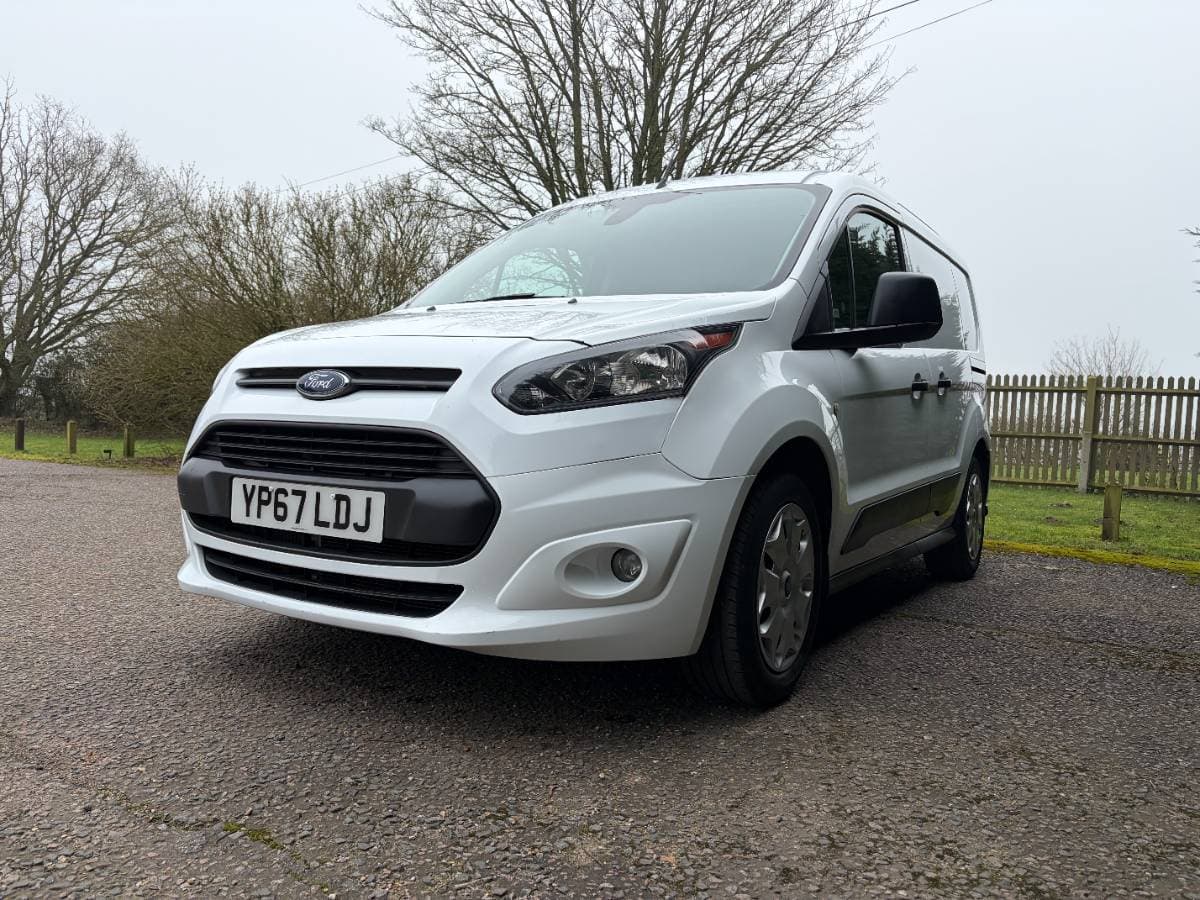 Ford Transit Connect Trend Swb - Cambelt/Pump, FSH, 1 owner, Racking, A/C - Image 1