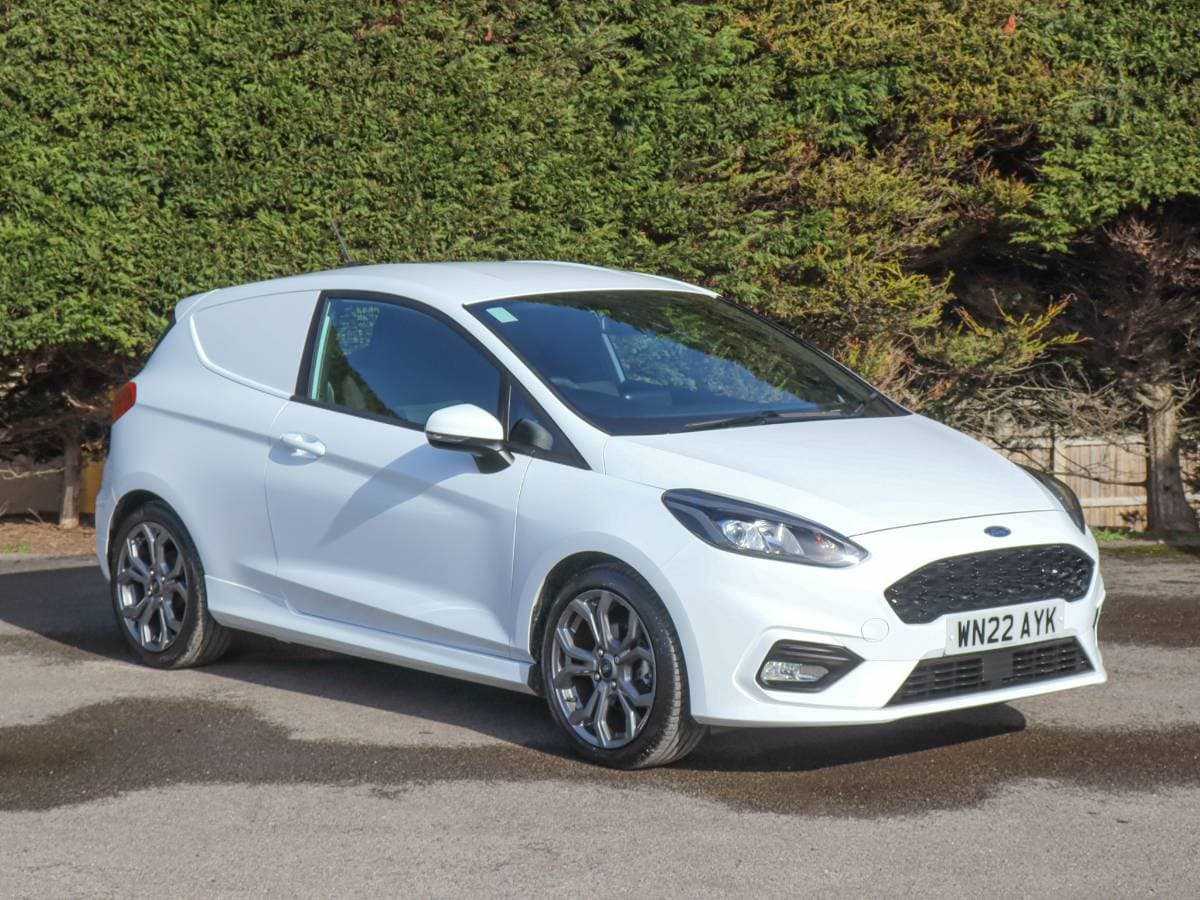 2022 (22) Ford Fiesta 1.0T Ecoboost MHEV Sport Van, 1.0T Petrol - Image 1