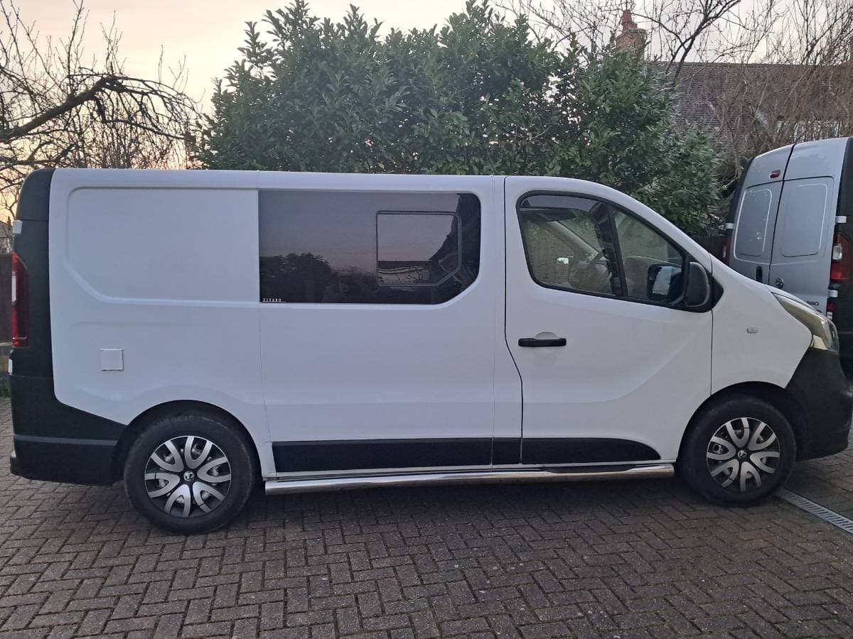 Low mileage 43k, no VAT! - Image 1