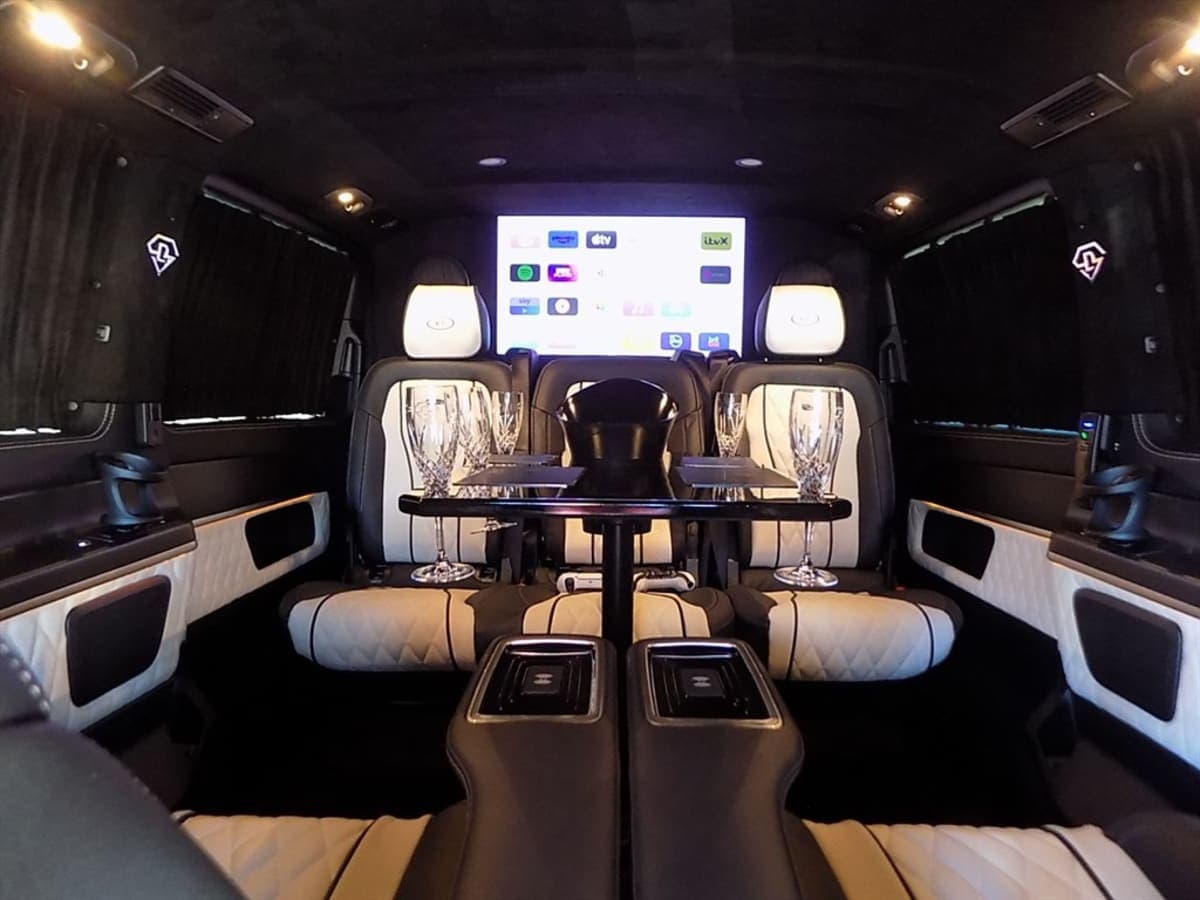 KC WELCOMES YOU ABOARD ..... SIMPLY STUNNING ... - Image 1