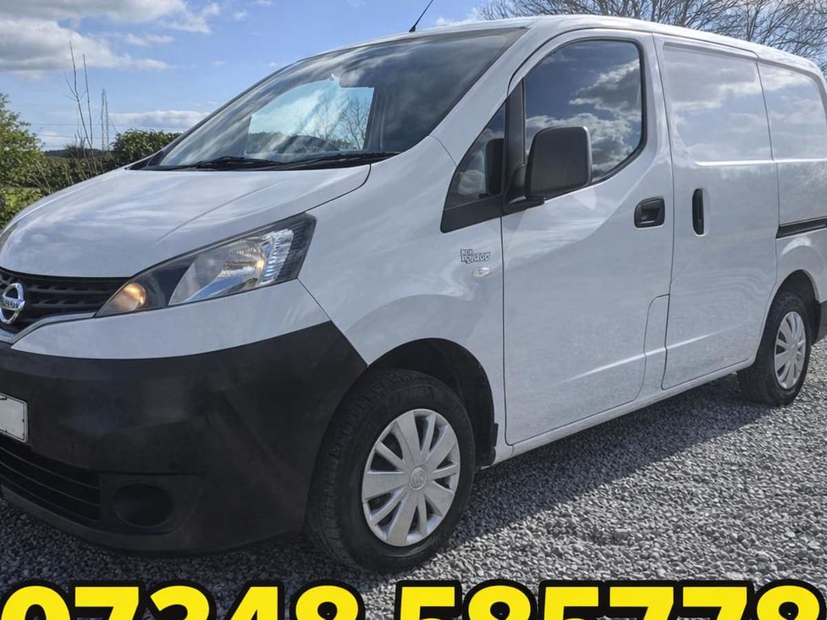 Nissan NV200 1.5 Dci Acenta 1 YR MOT FSH 58MPG Euro 6 Crew Van/Double Cab Gruau Folding Rear Seats - Image 1