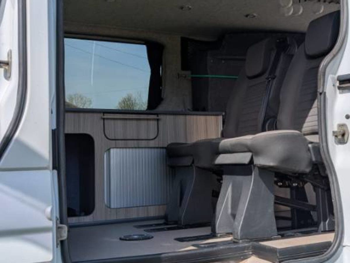 Vivaro Camper - Image 1