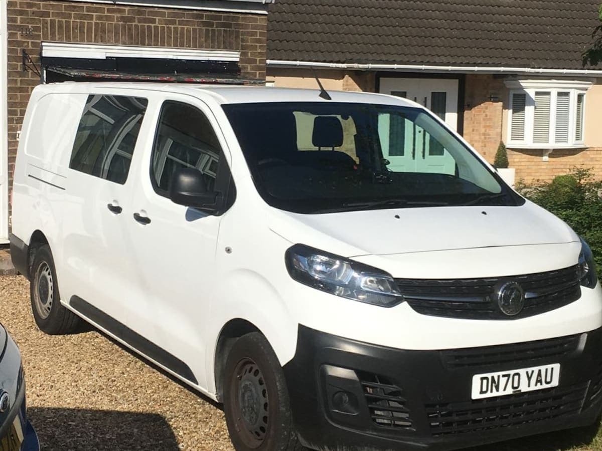 Vauxhall VIVARO, Panel Van, 2020 Manual 2.0 3100 Edition S/S – 3/6 Seater LOW MILAGE! - Image 1