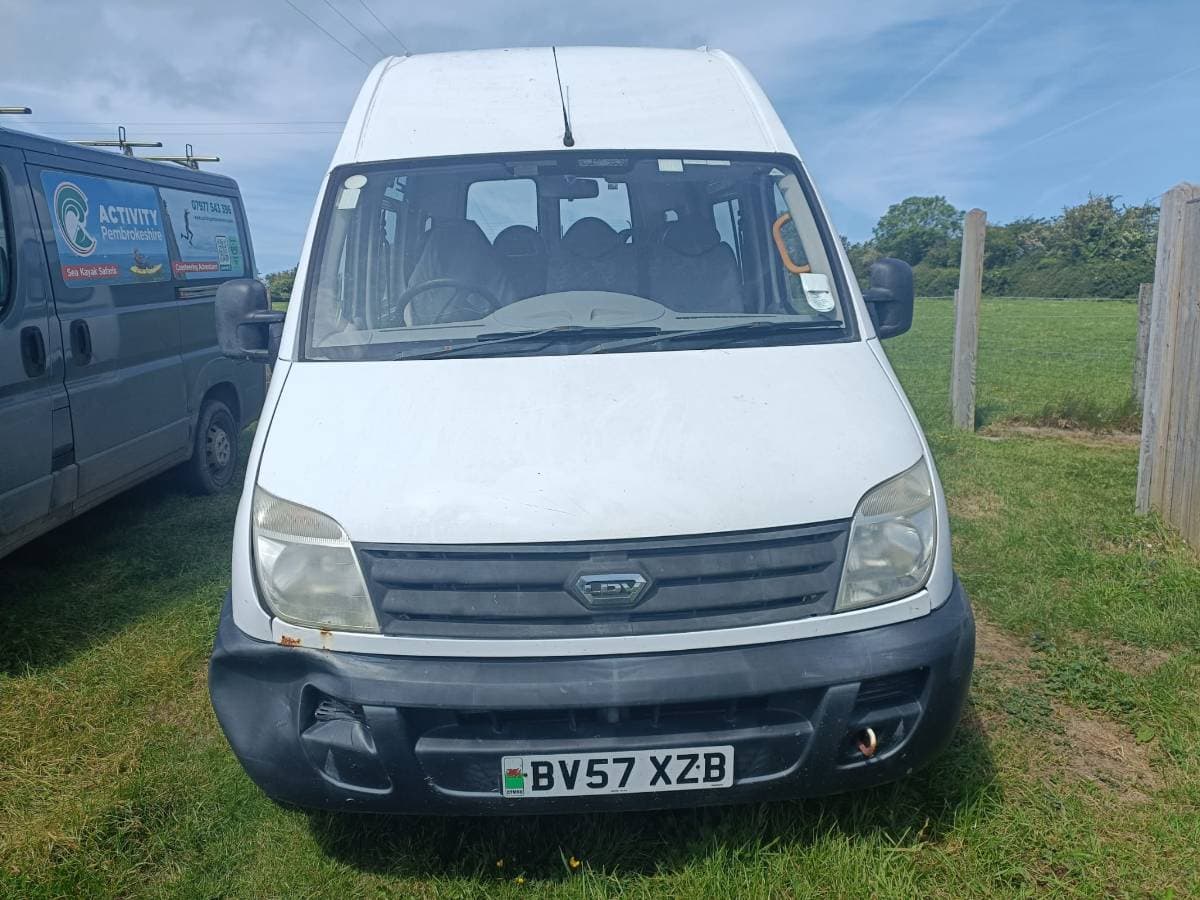 LDV 17 seater minibus MOT failure - Image 1
